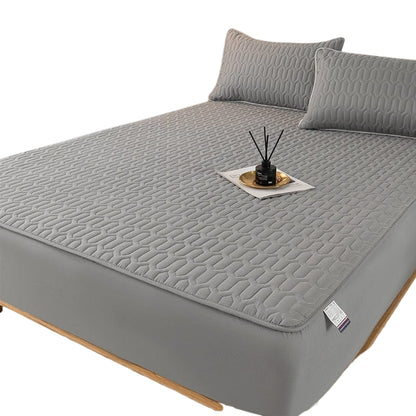 AquaSlumber – Vandtæt Madrasbeskytter med Quiltet Polstring og Elastisk Pasform