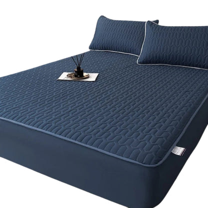 AquaSlumber – Vandtæt Madrasbeskytter med Quiltet Polstring og Elastisk Pasform