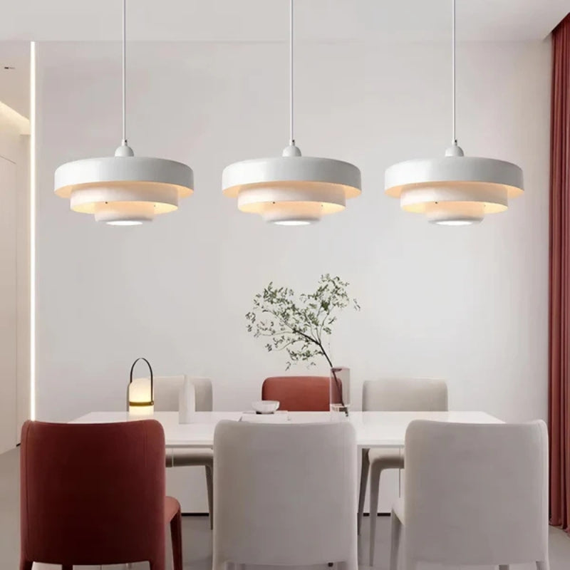 AuraDisc – Minimalistisk pendellampe med justerbar ledning til stilfuld belysning
