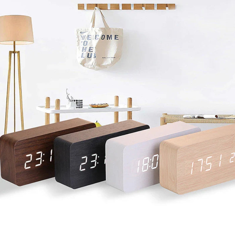 EchoClock – Smart Clock med trådløs opladning og stemmestyring for en strømlinet rutine
