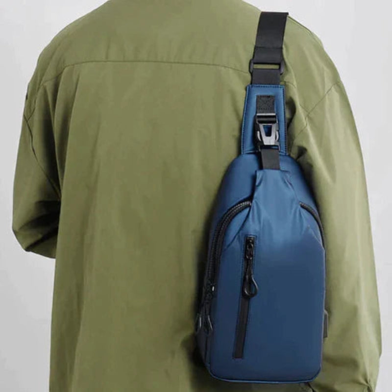 CarryEase – Vandtæt Crossbody-Taske med USB-Port og Flere Rum
