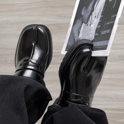 Melia - Sko med tykke såler og minimal split-toe detaljer foran