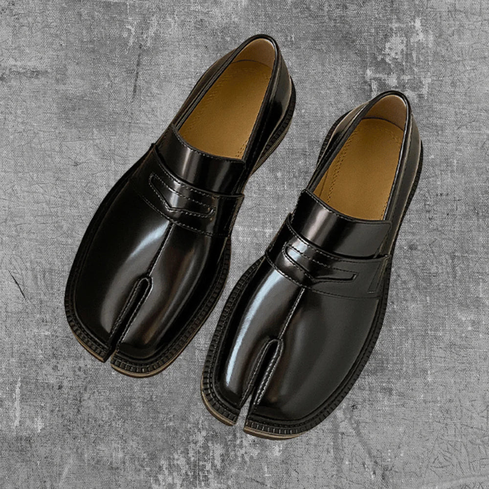 Melia - Sko med tykke såler og minimal split-toe detaljer foran