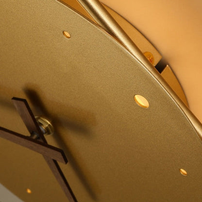 LumiClock – Stilfuld vægurlampe med LED-glød og legende moderne design