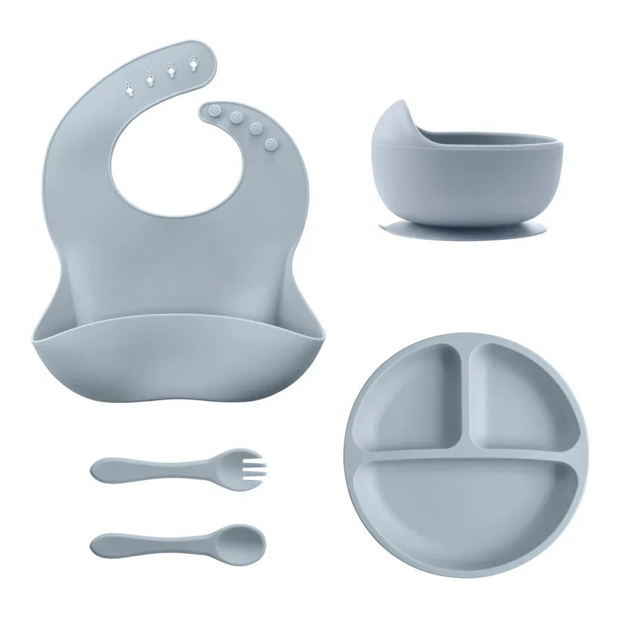 TinyTastes – Komplet 5-delt babyspisesæt med ergonomisk og roligt design