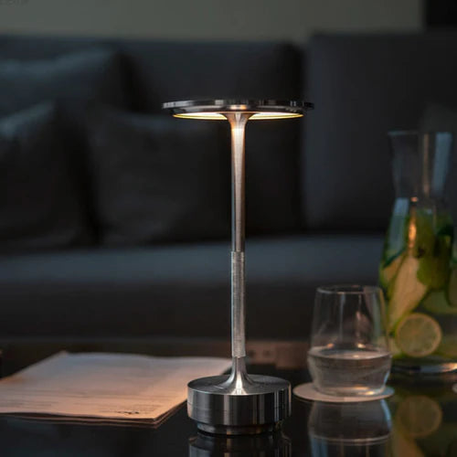 NordicaLight – Trådløs bordlampe til fleksibel og stilfuld belysning