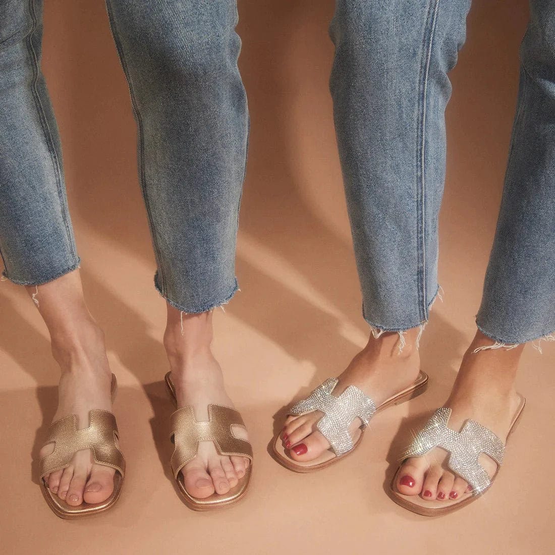 Clara – Flade Slip-On Sandaler med Udskæringsdetaljer