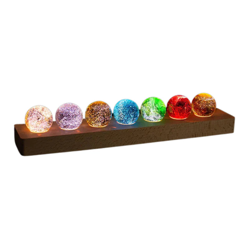 LumiOrb – Kugleformet lampe med hvirvlende lys til omgivende rumbelysning