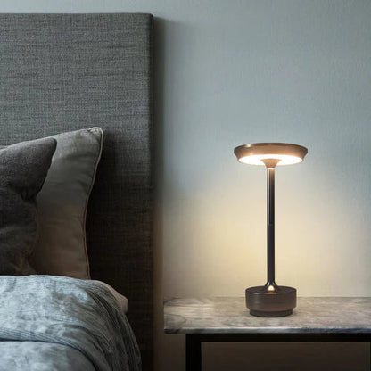 NordicaLight – Trådløs bordlampe til fleksibel og stilfuld belysning