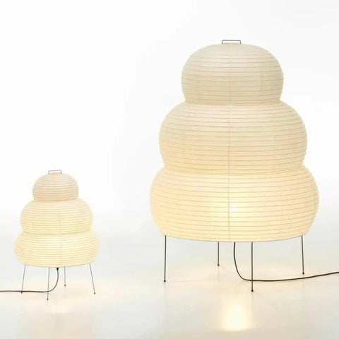 SabiGlow – Kunstnerisk Wabi Sabi rispapir gulvlampe med justerbart stativ
